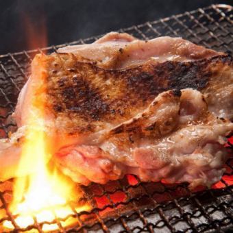 ★3-hour all-you-can-eat and drink★ All-you-can-eat Kyushu brand chicken♪ 9 dishes in total "Satsuma Chicken Tatakiyaki" 5000 yen ⇒ 4000 yen