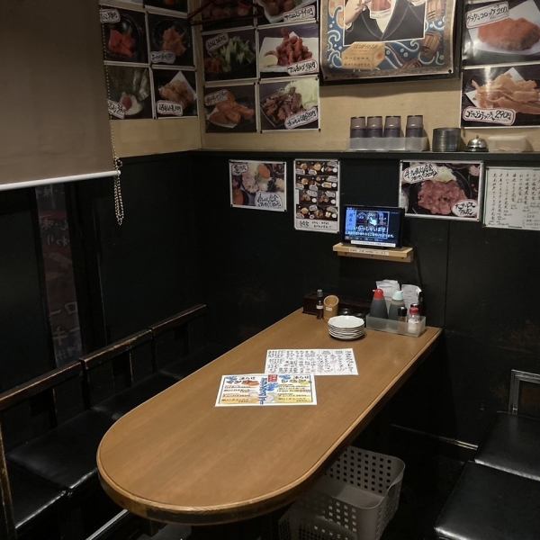 【個室～6名様】〈半個室席〉広々とした空間でお仕事終わりやデート、ご友人との飲み会にもピッタリ！周りの目を気にせず楽しい時間をお過ごしいただけます！