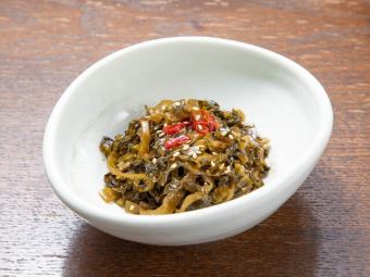 Spicy stir-fried mustard greens