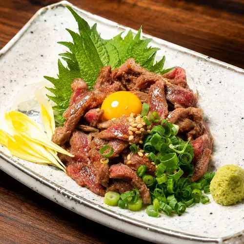 Seared horse sashimi yukke