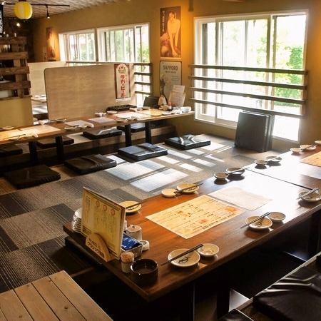 This is a sunken kotatsu seating area that can accommodate up to 40 people.Please feel free to contact us regarding private rentals!