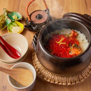 秋鮭といくらの土鍋ご飯
