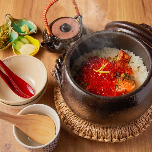 秋鮭といくらの土鍋ご飯