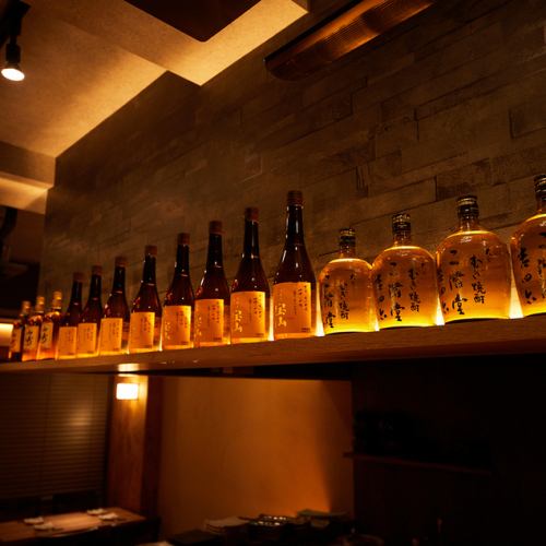 日本各地から厳選した地酒や銘酒を用意しております