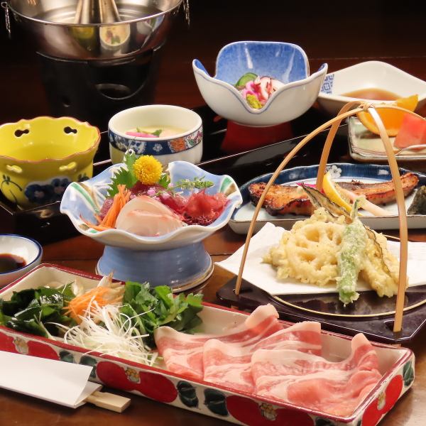 【飲み放題付きコースご用意！完全個室で堪能】忘年会、新年会、同窓会、慶事、法要などにどうぞ
