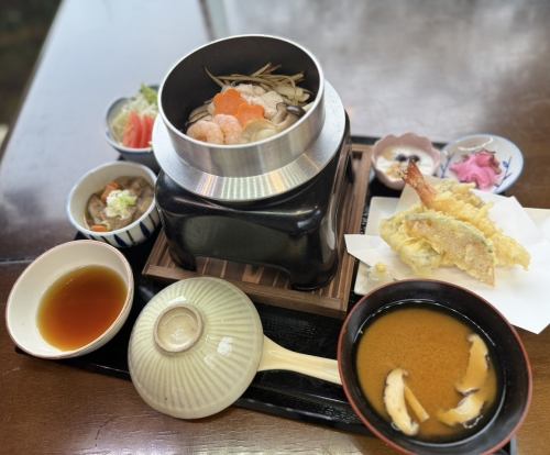 盡情享用日式料理的午餐