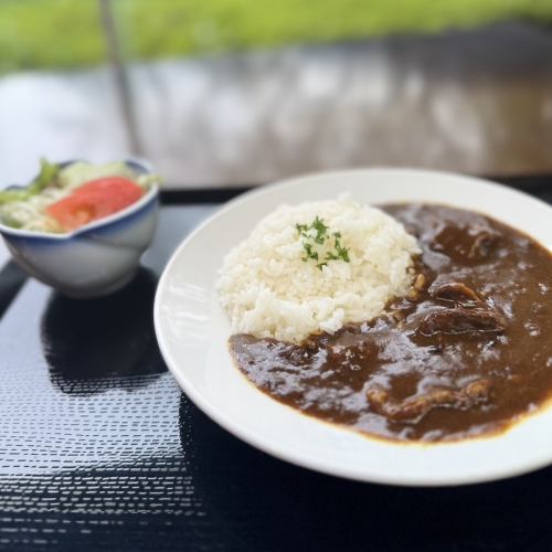 以新鮮食材烹調的豪華午餐