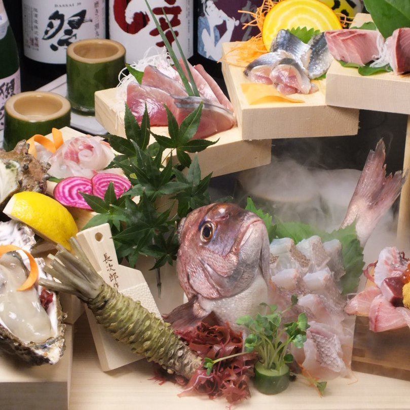 Various kinds of sake which boasts fresh fish and cuisine are proudly prepared.◎ for banquets and dates