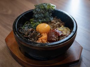 石焼ビビンバ