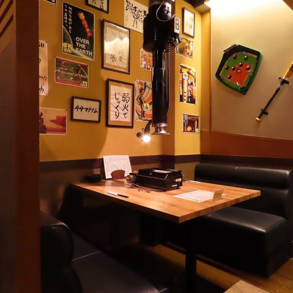 [Relaxing yakiniku with all sofa seats!] The spacious sofa seats are recommended for dates.It's suitable for 2 people or more, so it's perfect for after-work meals, drinking parties with friends, girls' get-togethers, group parties, etc.Please enjoy a relaxing time.