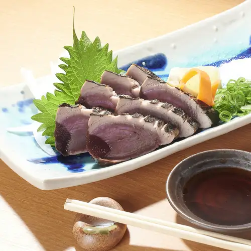 気分で選べる◎薫り高い藁焼き・炭火焼き料理が種類豊富