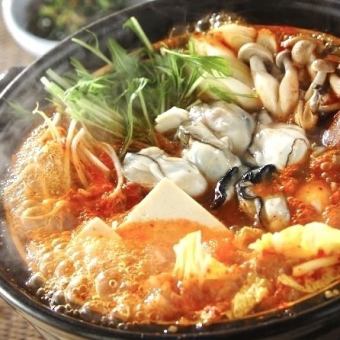 Luxury! [Japanese-style white miso] Oyster motsunabe x Korean cuisine 140 kinds of food and drink all-you-can-eat for 2 hours 4,680 yen!