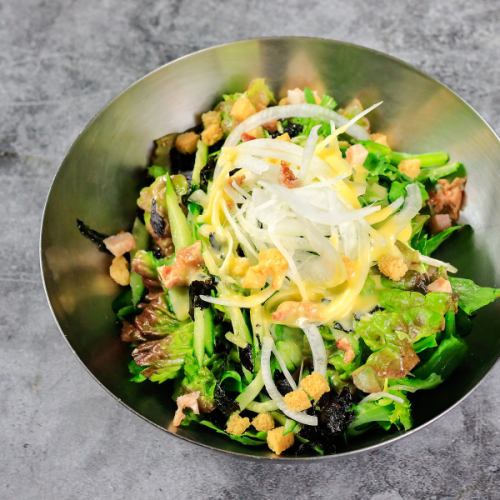 Creamy crispy salad