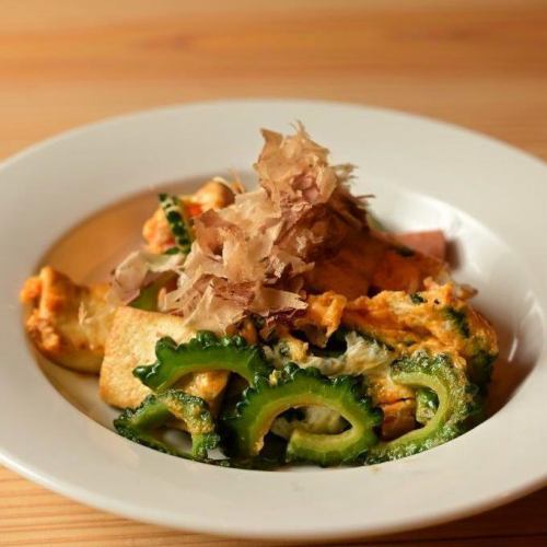 沖縄を代表する定番料理
