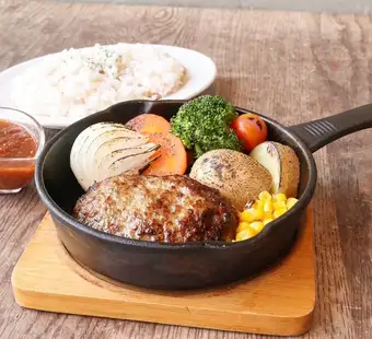 あつあつ鉄板ハンバーグ