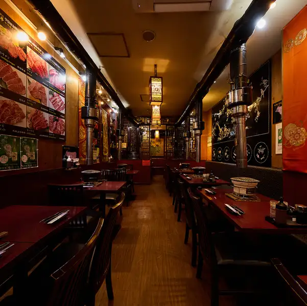 【Private Space】Perfect for a quick drink or everyday use♪♪ We welcome our customers in a relaxed atmosphere♪♪ Tokuryu's spacious interior creates a feeling of time slowing down♪ Enjoy our signature meats while chatting leisurely on your date!!