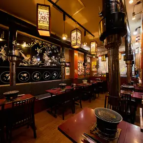 [For 1-4 people] "Kin no Ie" is a cozy restaurant in Shinjuku.The warmth of the wood grain creates a homey atmosphere♪ The air conditioning, which is less likely to leave odors, is another thoughtful touch☆ Perfect for dates or drinks with close friends!! The interior is relatively spacious and comfortable, so you can enjoy your private time without any worries.