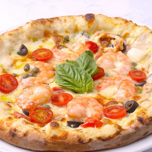 ■The pizza baked all at once in a high-temperature stone oven at 500 degrees is delicious!■