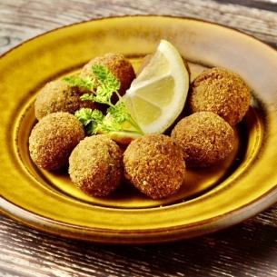 Olive Ascolana (fried olive stuffed with meat)