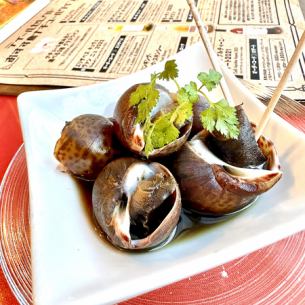 Boiled shellfish in white wine