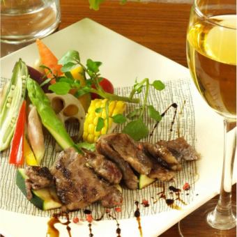 [受欢迎]富士之国的烤牛肉，16粒米饭和烤蔬菜