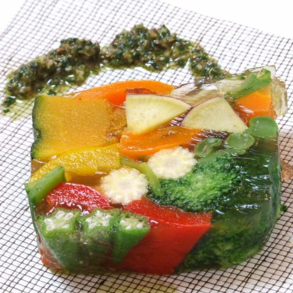 [Cold terrine of colorful vegetables] Organic vegetables change daily
