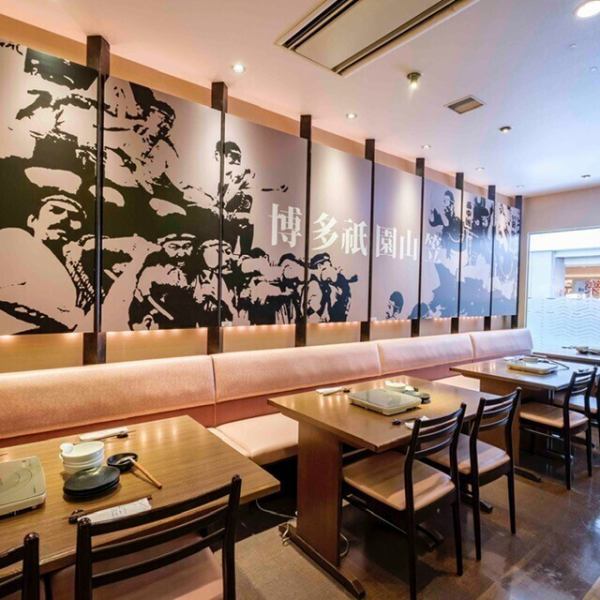 笑楽博多駅店は雰囲気バツグン！居酒屋メニューも豊富にご用意しています。
