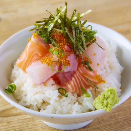 ぶつ切り海鮮丼
