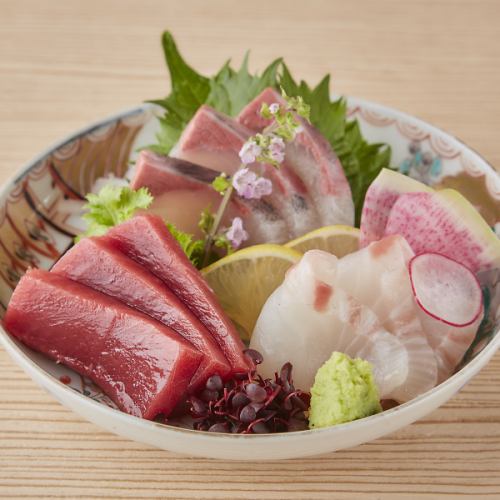 Specialty Sashimori: 3 kinds of fresh fish