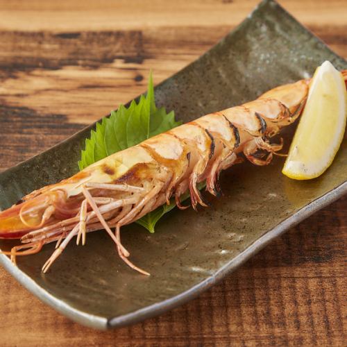 Grilled salted shrimp with head