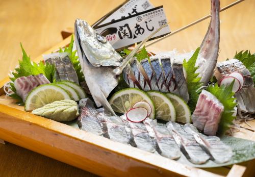 豊後水道より　関アジの姿造里