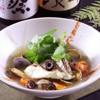 おだしでいただく 桜鯛と浅利のアクアパッツァ