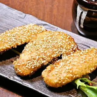 Spicy fried chicken wings