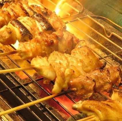 備長炭で焼く本格焼き鳥