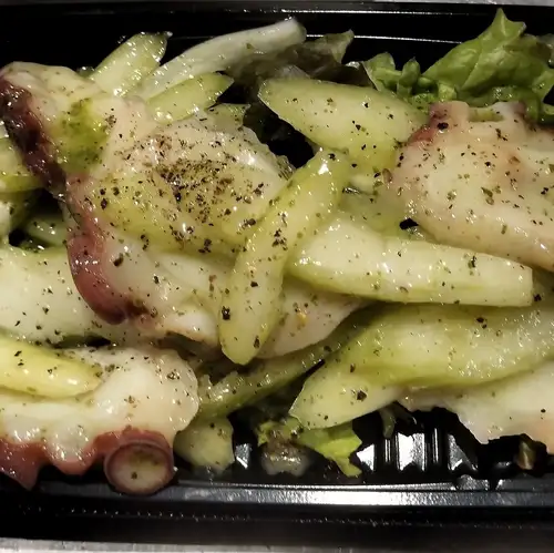北海タコとセロリのマリネ