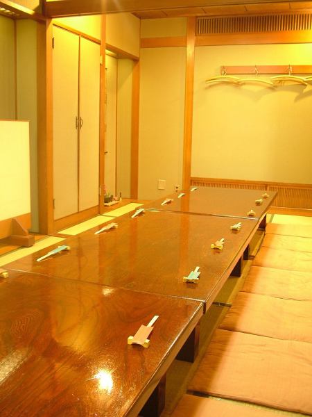 The tatami room can be transformed into a large room that can accommodate up to 16 people.It seems to be useful for parties.For any number of people, please contact us first.