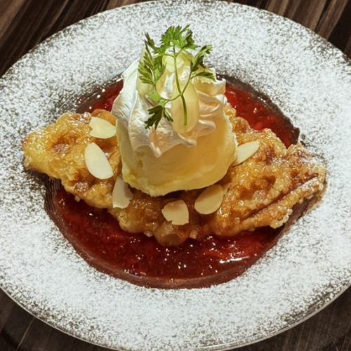 季節のクロップル ~ストロベリーソース~