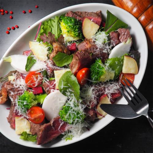 Spicy Steak Caesar Salad (S)
