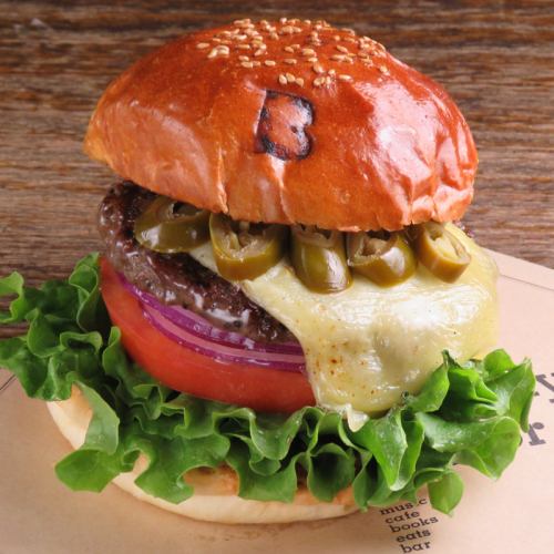 Gouda Cheese & Jalapeno Burger Set