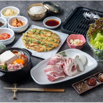 All-you-can-eat and drink course with 12 types including 2 types of samgyeopsal and pancakes 4,500 yen ⇒ 4,000 yen (tax included)