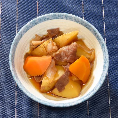 おふくろの味を再現した、心温まる一皿【肉じゃが】