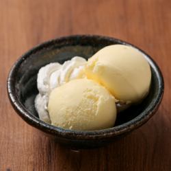 本日のアイス、バニラアイス、チョコアイス