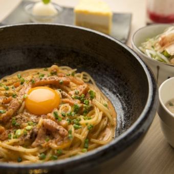 クーポン利用でお得なコース!ミートクリームカルボナーラ スイーツセット