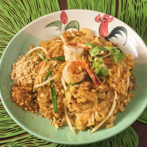 Pad Thai (Thai fried noodles)