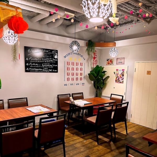 [Relax in a spacious space♪] Tables are available for 2 to 5 people, and can be joined together for 10 or more people! Can be used for various occasions such as banquets and girls' parties♪ Can be reserved exclusively for parties of 20 or more people! Feel free to ask about menus♪