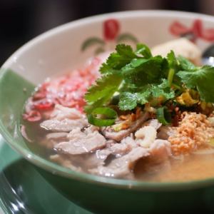 Kuay Tiong Naam (light soup noodles)