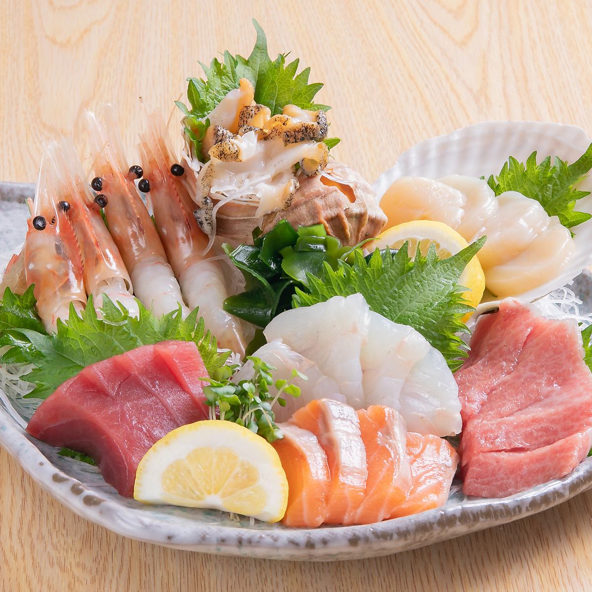 A restaurant where you can enjoy fresh seafood dishes and sake ◎