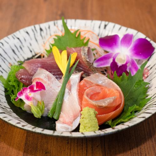 Assortment of 3 kinds of sashimi