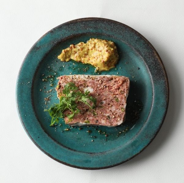 お肉の旨みが凝縮！パテ・ド・カンパーニュ