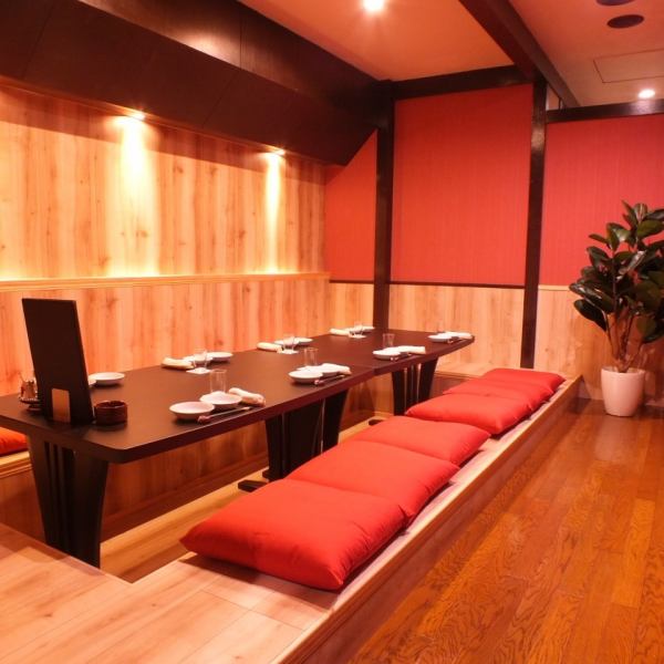 【12 people OK digging seat】 Perfect for petit banquet! Soft comfort cushion is also excellent ♪ It is a seat that you can sit in peace even for female customers ♪ Spacious room for 12 people, so it is OK for company banquet The seat is also easy to use ★ [Chiba Station × all-you-can-eat × all-you-can-drink × Chinese × banquet]